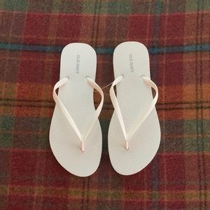 Old Navy White Flip Flops NWOT